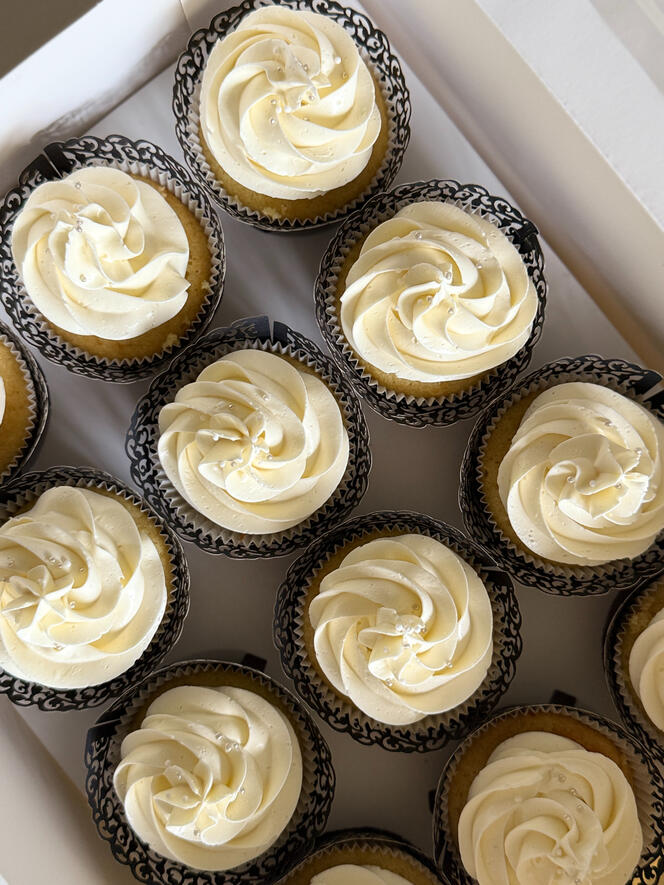 Classy Black lace liner cupcakes